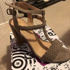 Braided chunky heels